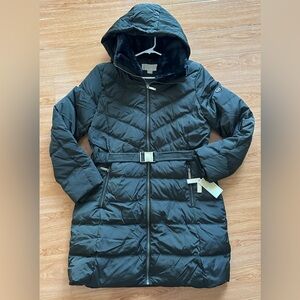 Brand NEW with tag Michael Kors Down Puffer Jacket - Woman size L
